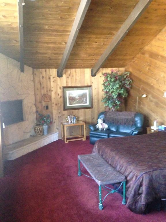 Switzerland Haus Bed And Breakfast Inn Big Bear Lake Ruang foto