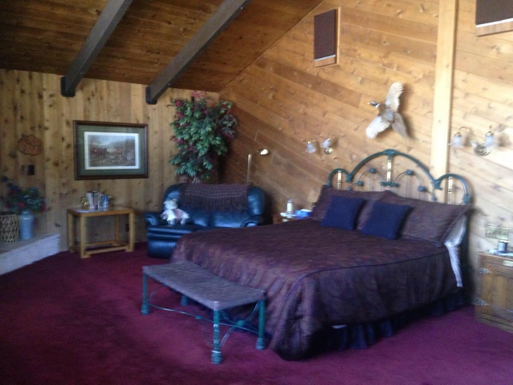 Switzerland Haus Bed And Breakfast Inn Big Bear Lake Ruang foto